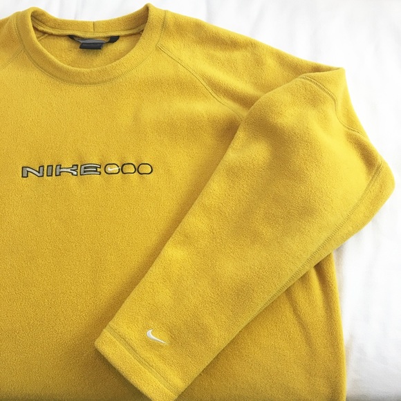 vintage yellow nike crewneck